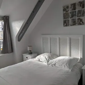 Contact - Le Lion D'or Hotel