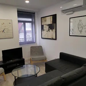 dobairro-suites-at-merces.hotels-lisbon-portugal.com/